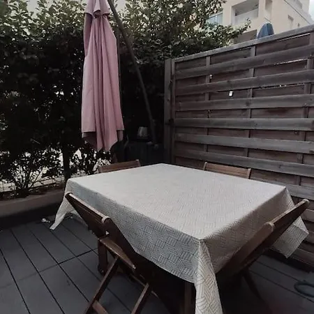 Apartment Le Romainvillois-terrasse Aux Portes De Paris Romainville