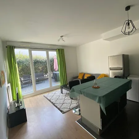 Apartment Le Romainvillois-terrasse Aux Portes De Paris